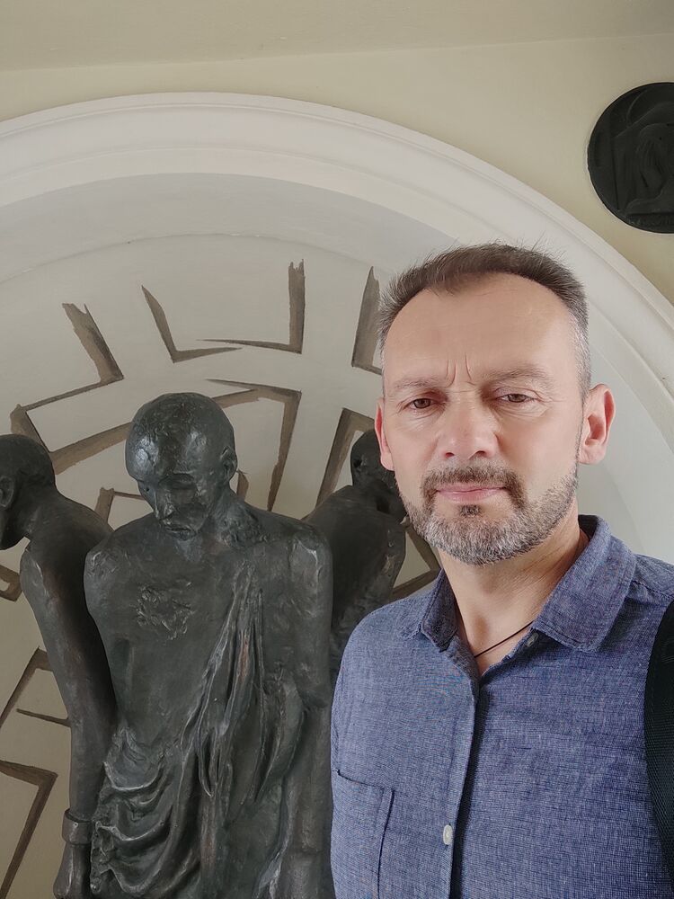  ,   Max, 49 ,   ,   