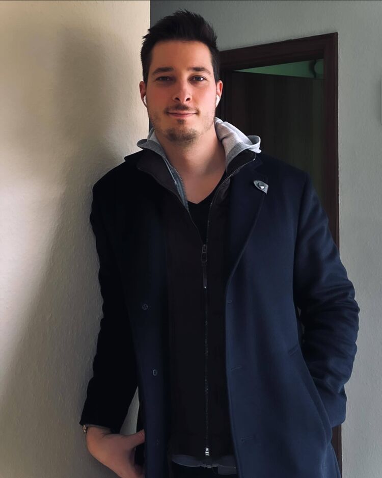 ���� 51394616 ������� �����, 37 ���, ���� ���������� � �����