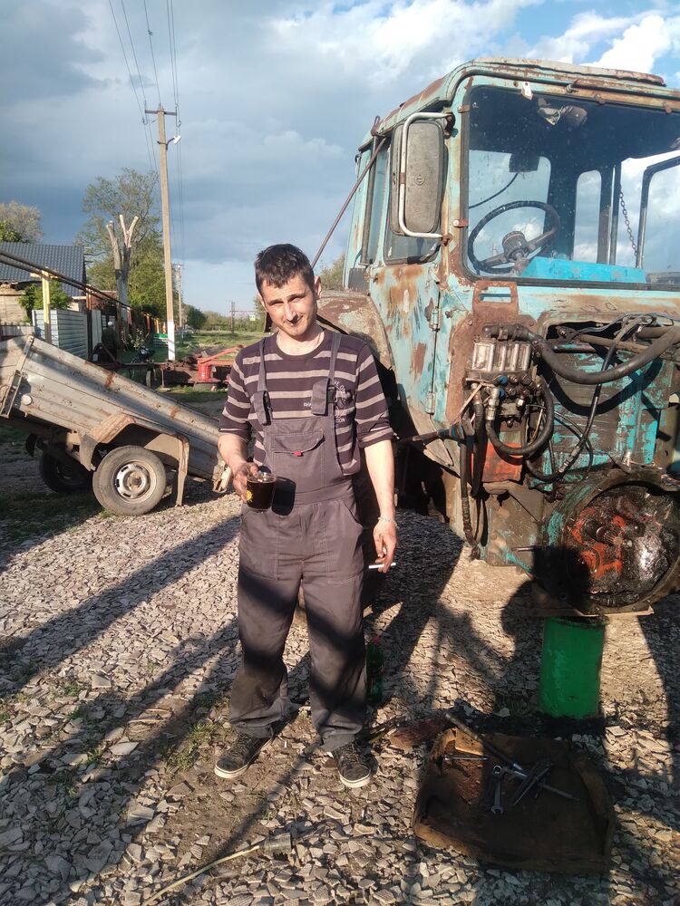  27412826  , 37 ,    