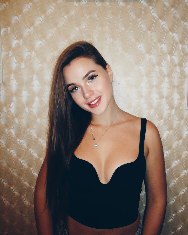  ,   Victoria, 23 ,   ,   