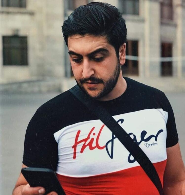  ,   Arman, 28 ,   ,   