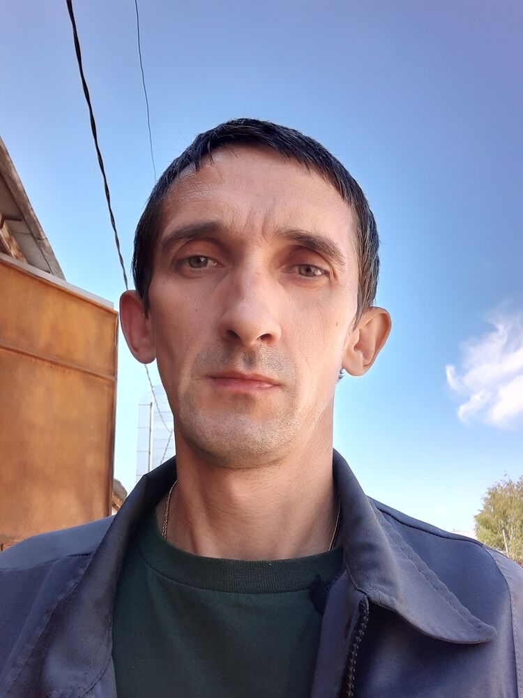  28454266  Andrej, 45 ,    