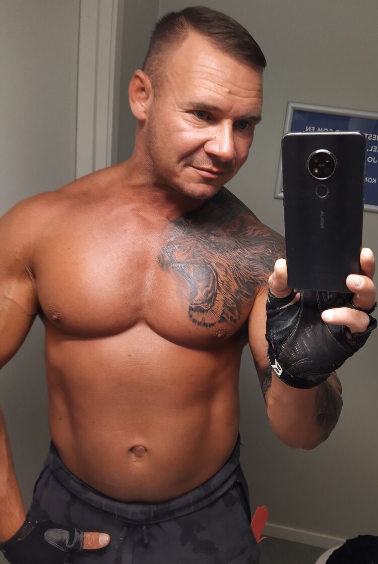  54272026  Oskar, 38 ,    -