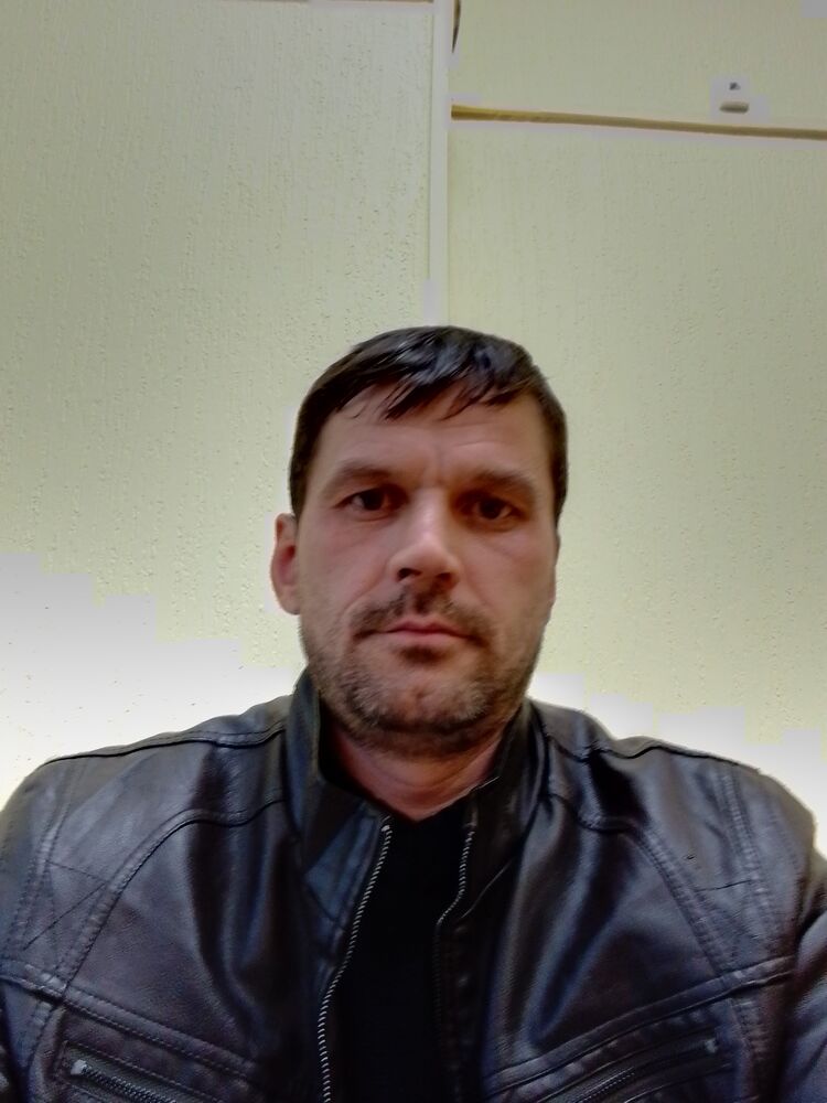  29546366  Roman, 47 ,    