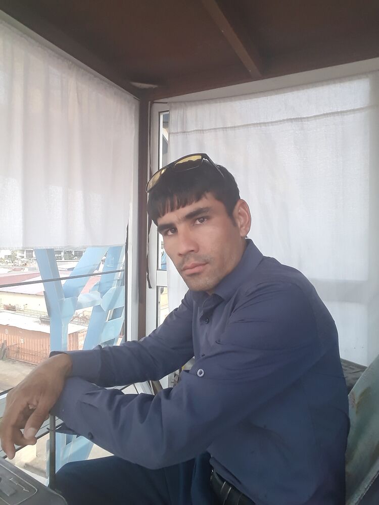  35362316  Hasan, 32 ,    