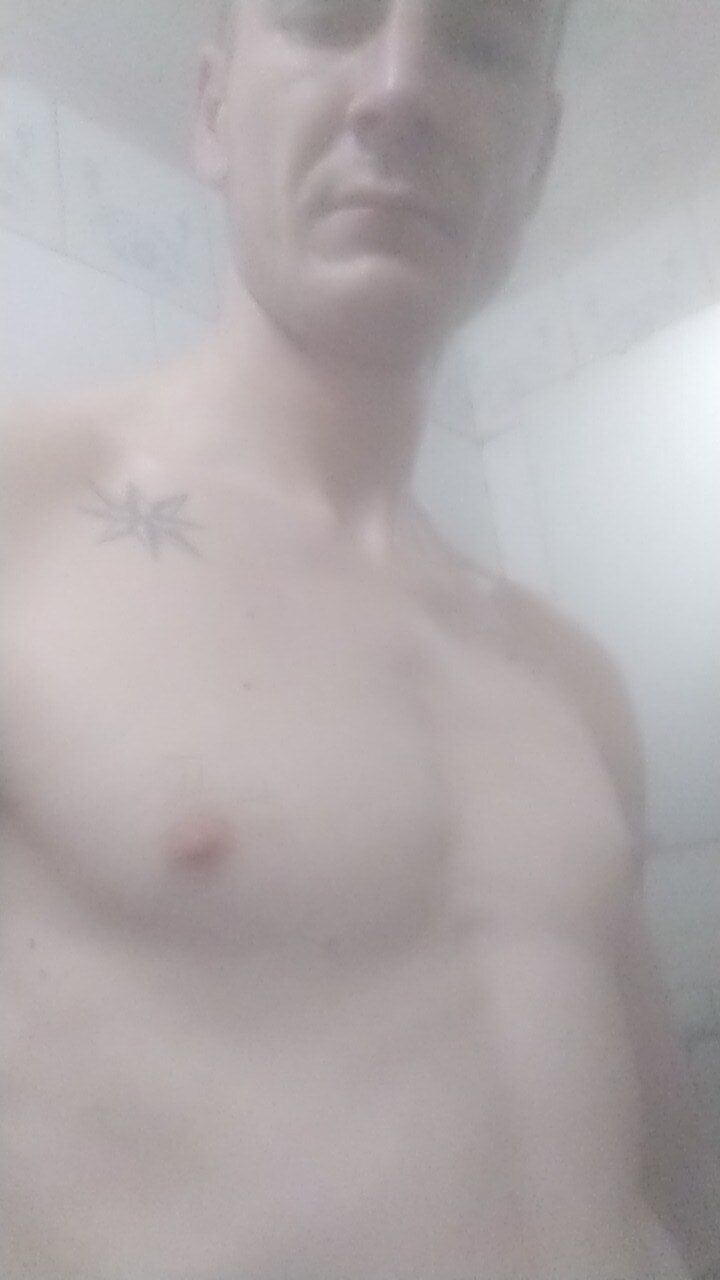  32281556  , 25 ,    -