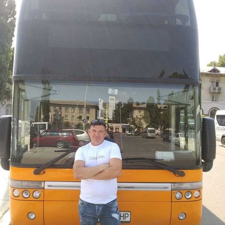  ,   Grisa, 44 ,   ,   , c 