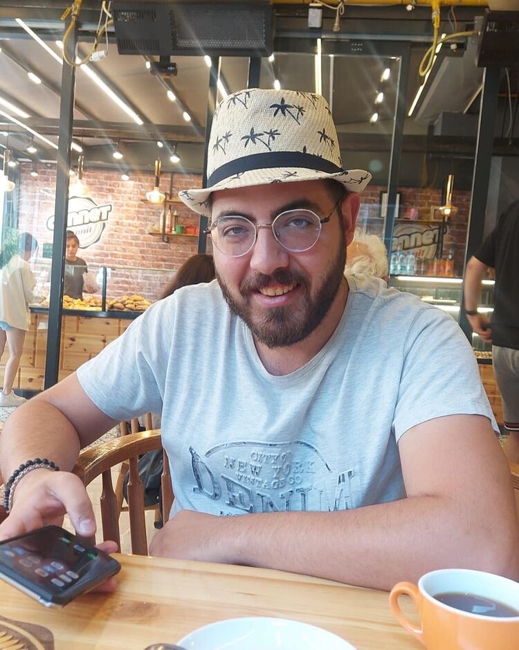  29833536  Ogulcan, 29 ,    Kusadasi