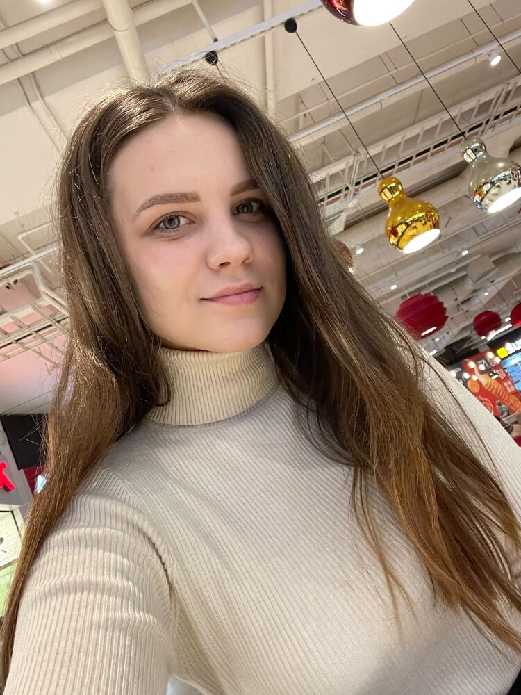  44762476  , 23 ,    -