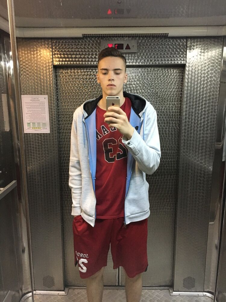  --,   Vitalik, 29 ,   