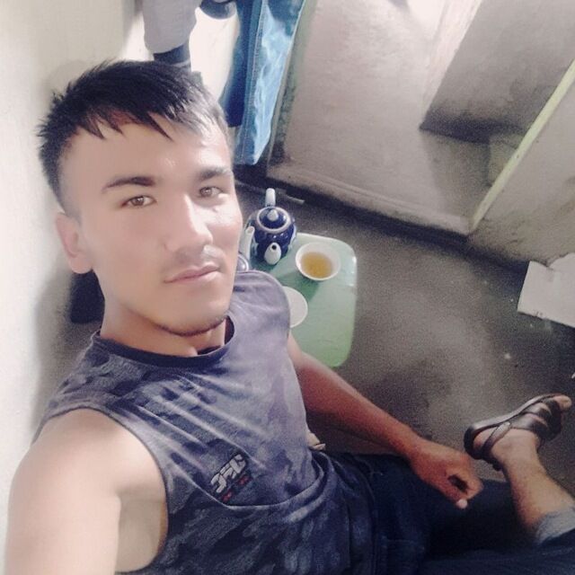  23818376  Avazbek, 30 ,    