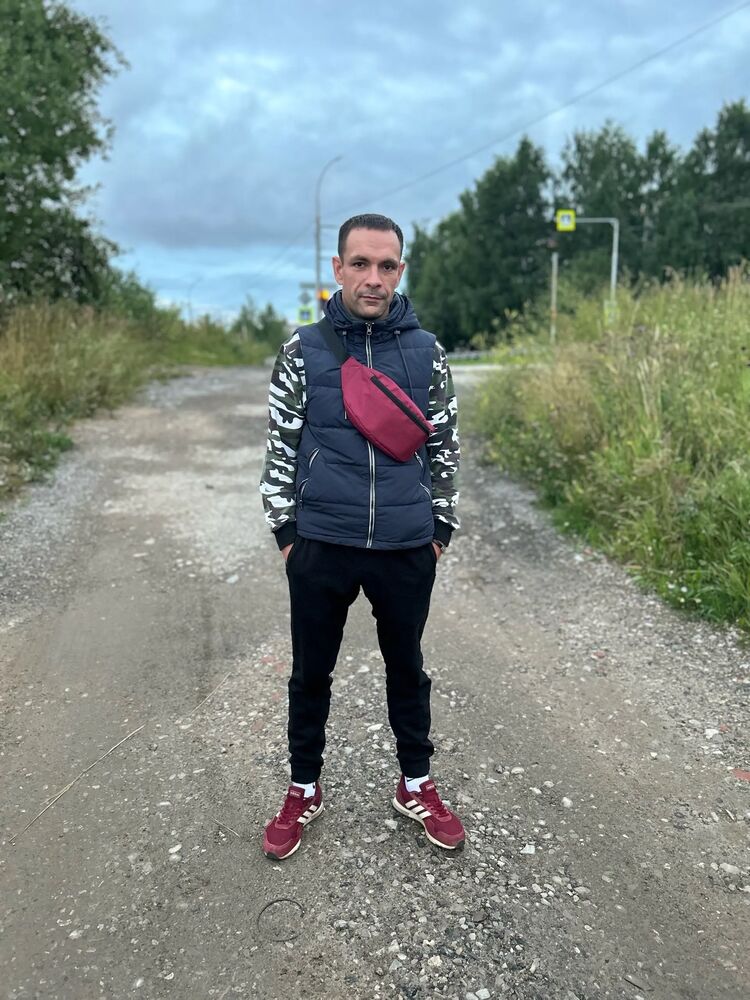  47461156  Vladimir, 35 ,    