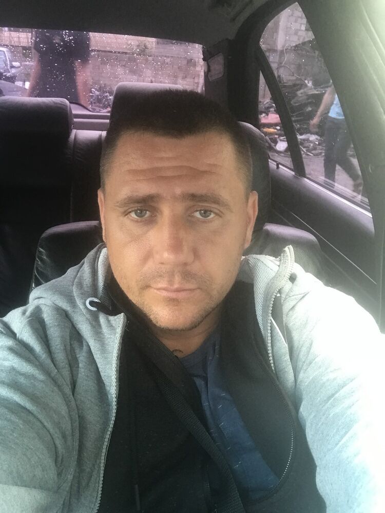  12500136  Serghei, 40 ,    