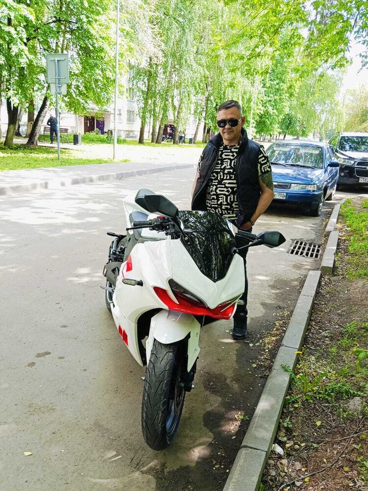  51668196  Lenar, 39 ,     