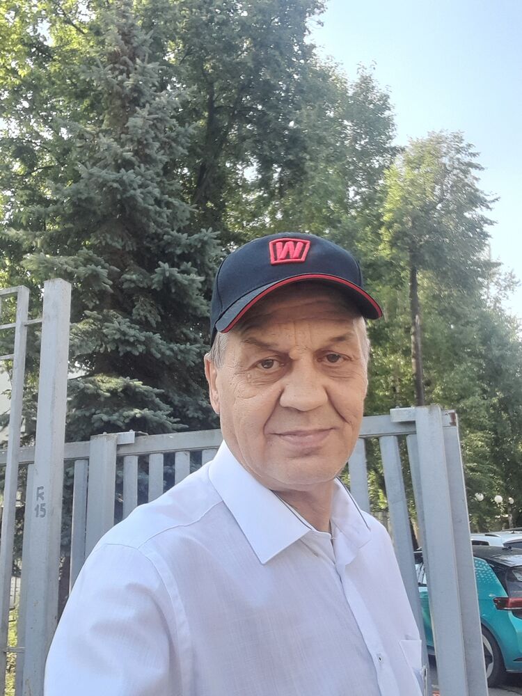  44327626  , 52 ,    