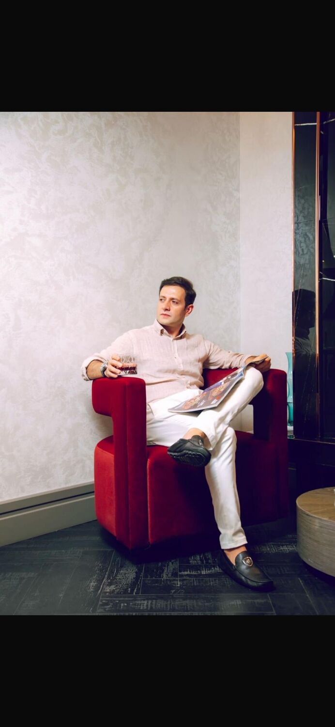  54702176  Sebus, 40 ,    