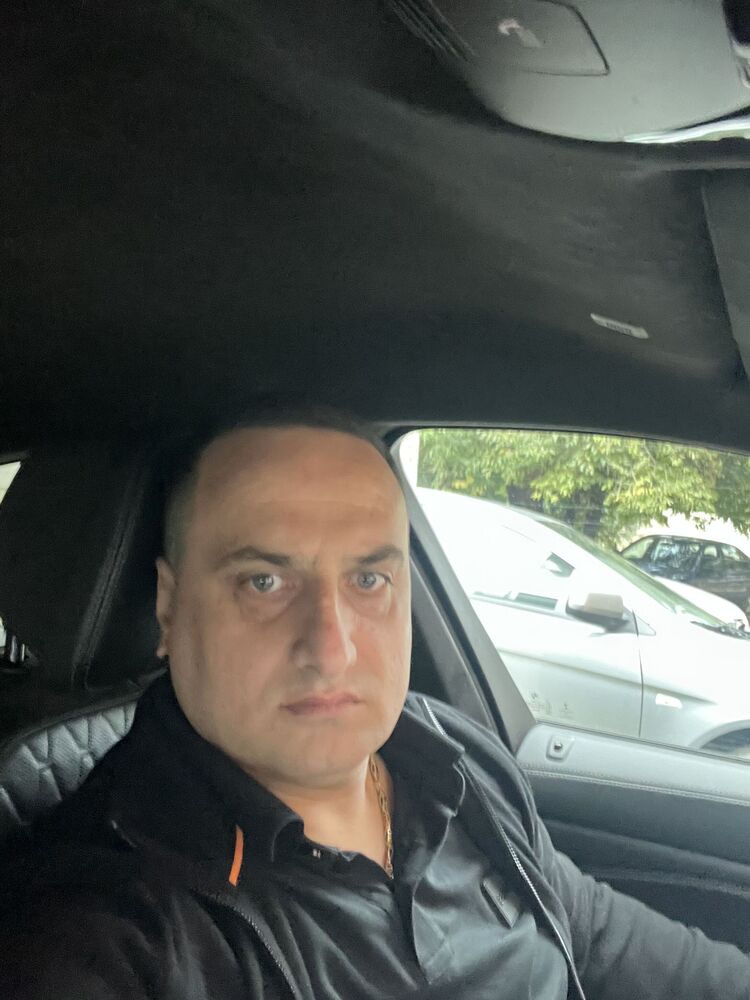  ,   Armen, 41 ,   ,   , c 