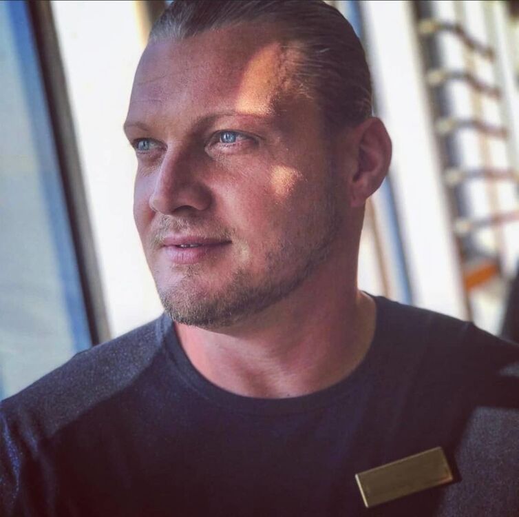 ���� 18813786 ������� McAdams, 53 ����, ���� ���������� � ������