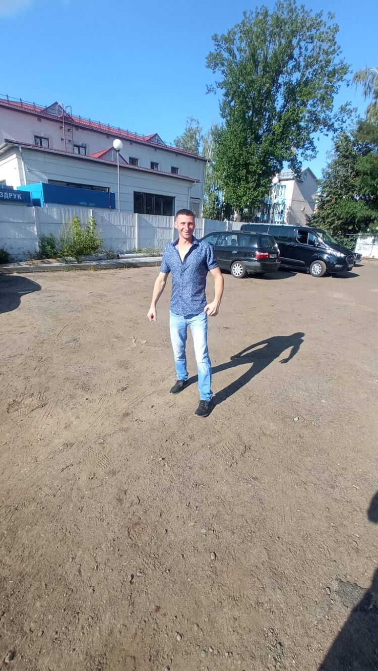  28325286  , 37 ,    