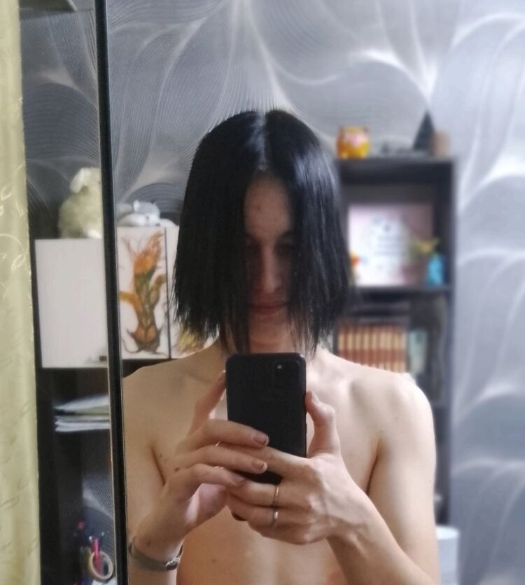 39528446  , 20 ,    