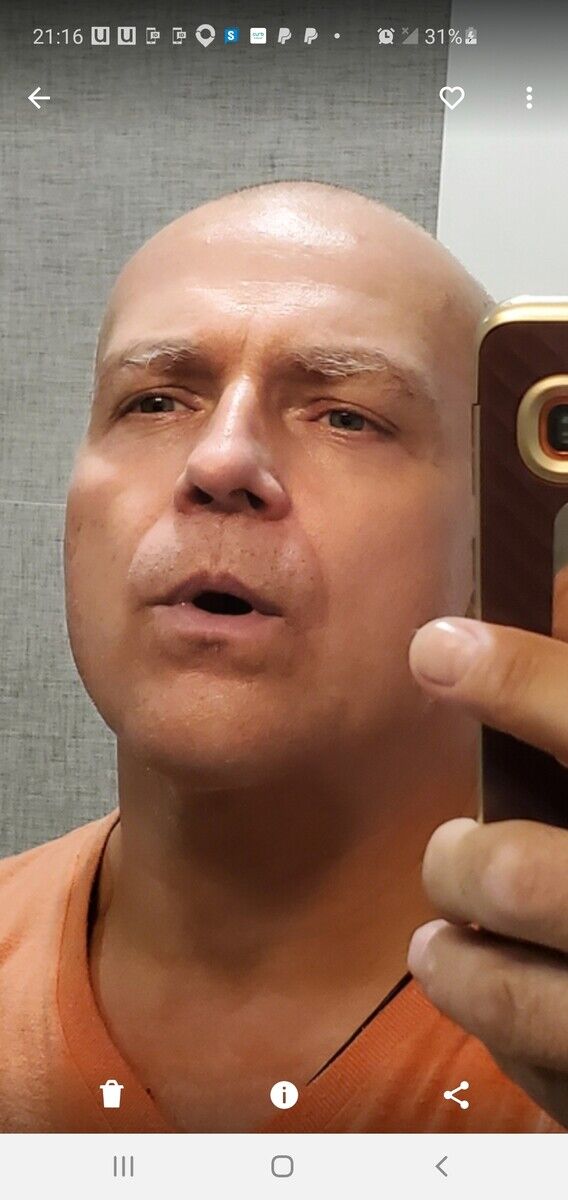  21801106  Vlad, 49 ,    