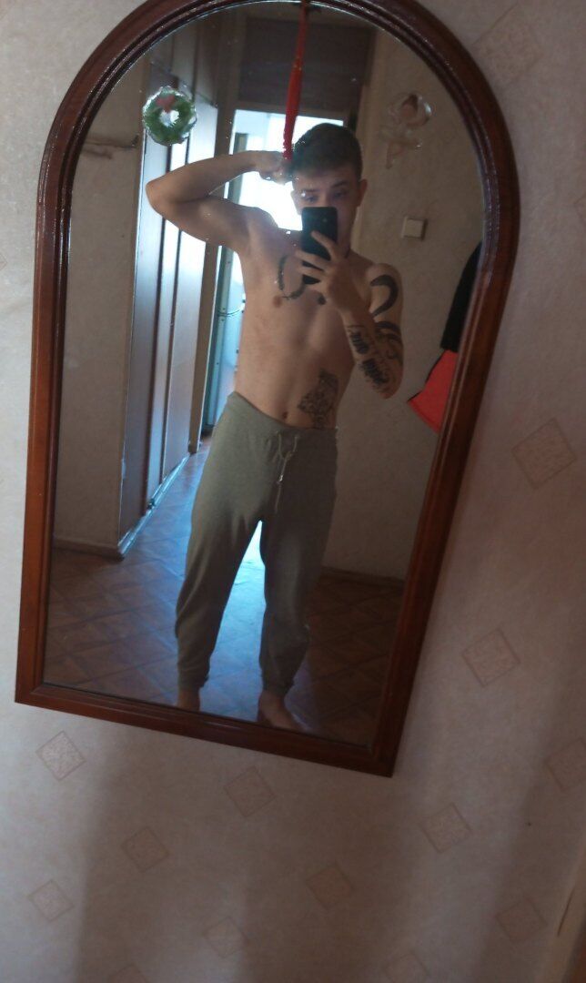 ,   Oleg, 22 ,   ,   , c , 