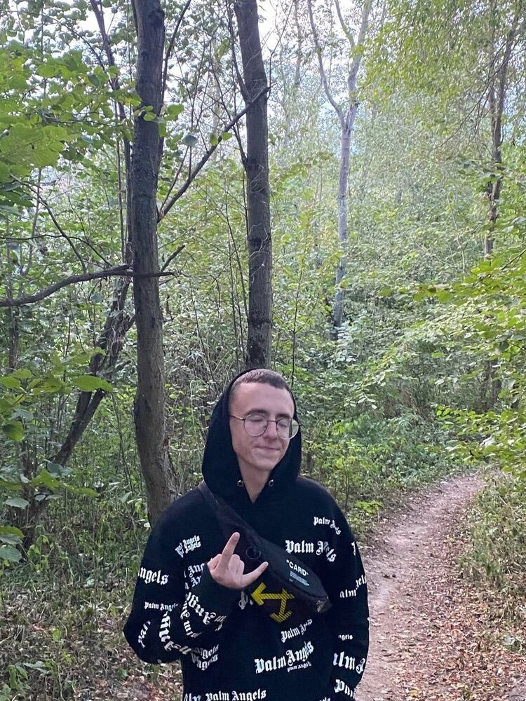 ���� 43305696 ������� Ahura, 33 ����, ���� ���������� � ��������