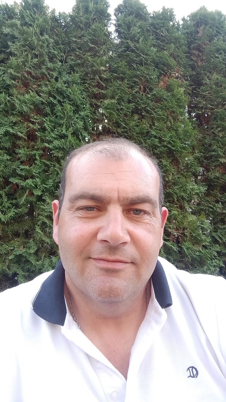  51896356  Robert, 45 ,    