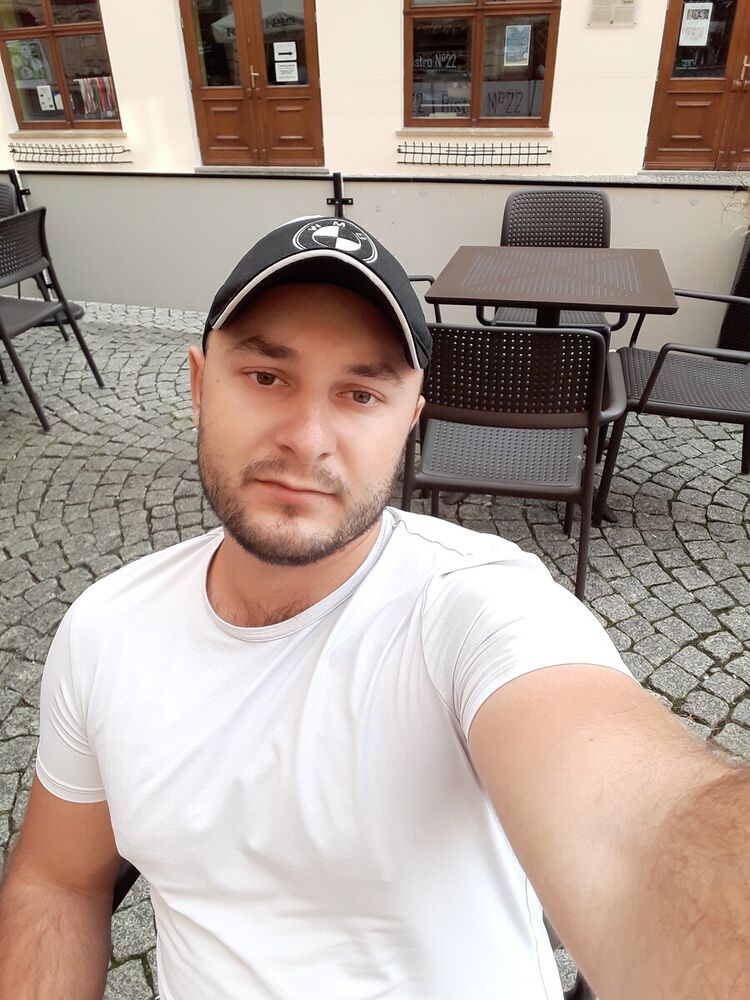  Dunakeszi,   , 27 ,   ,   