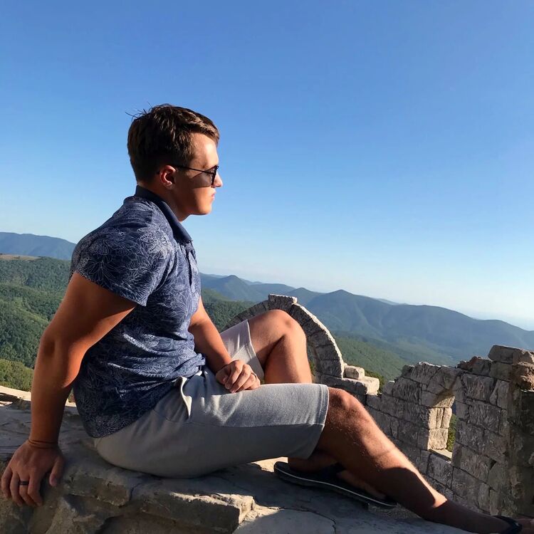  ,   Kirill, 24 ,   