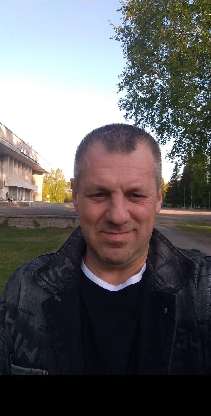  ,   ALEKSANDER, 48 ,   , 