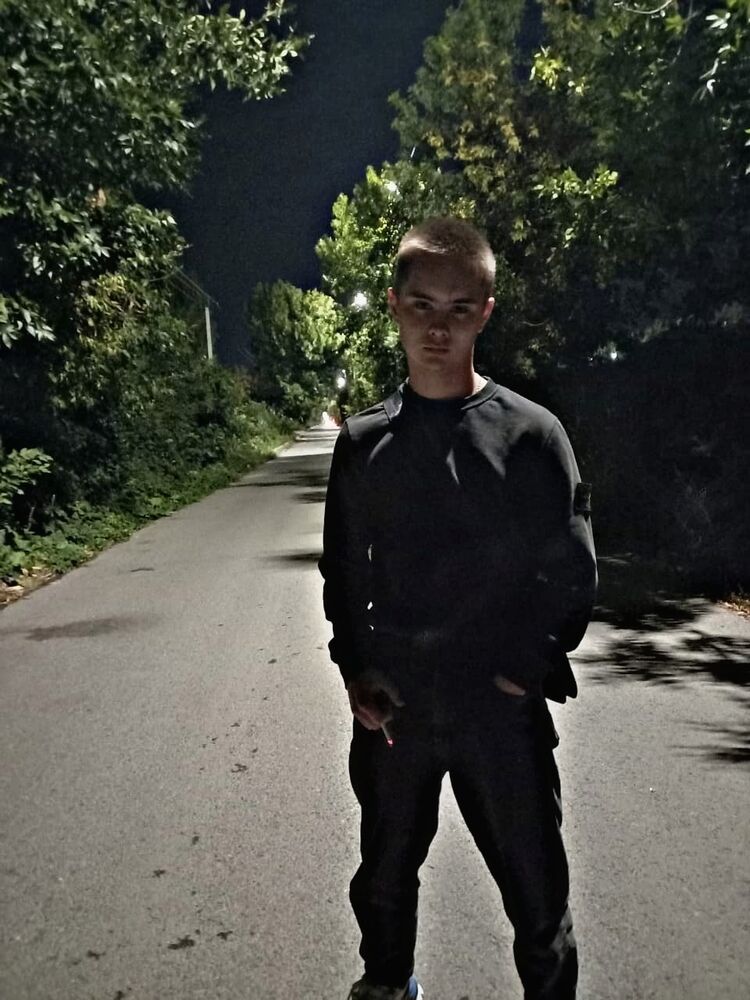  ,   Ivan, 21 ,   ,   