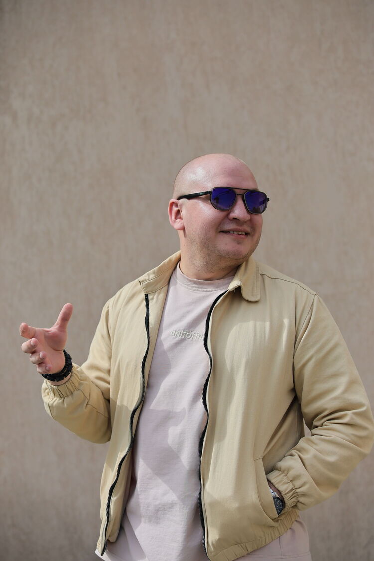  43342356  Misha, 31 ,    