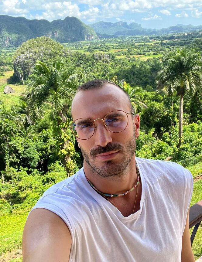  53829446  , 37 ,    -