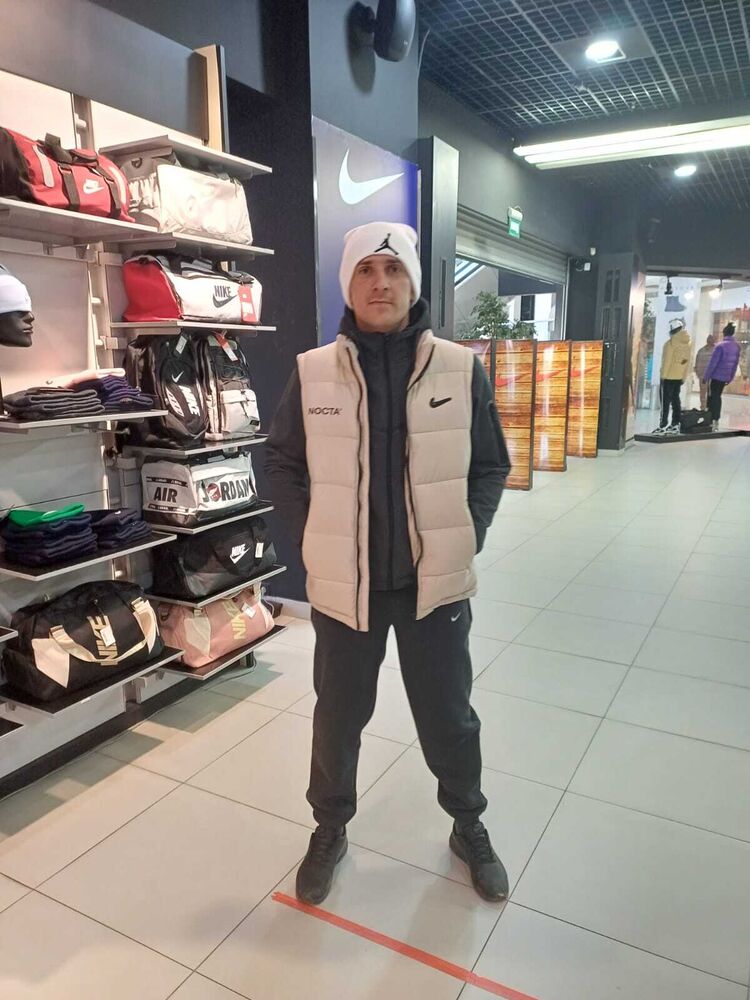  41664886  , 33 ,    