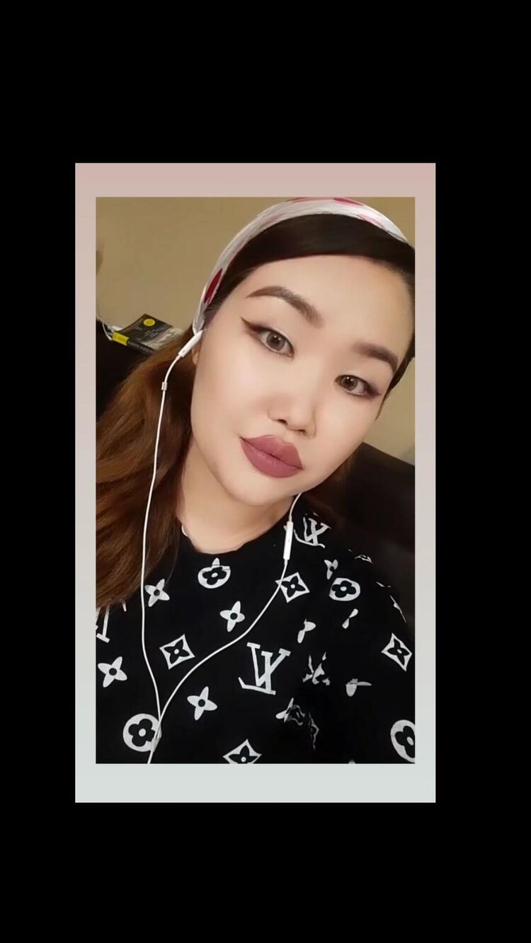  24040676  Enlik, 25 ,    