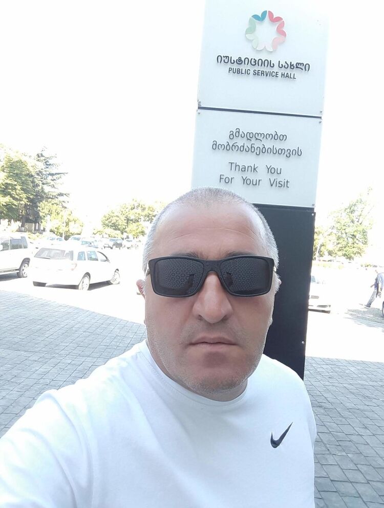  18524786  , 46 ,    
