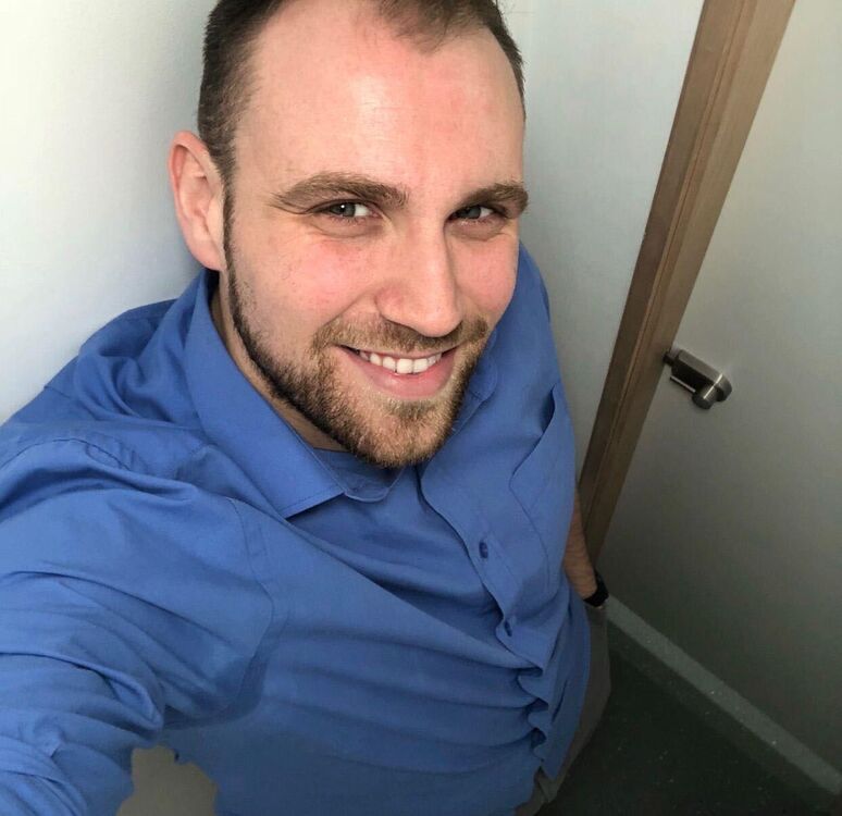  54295416  Micheal, 44 ,    