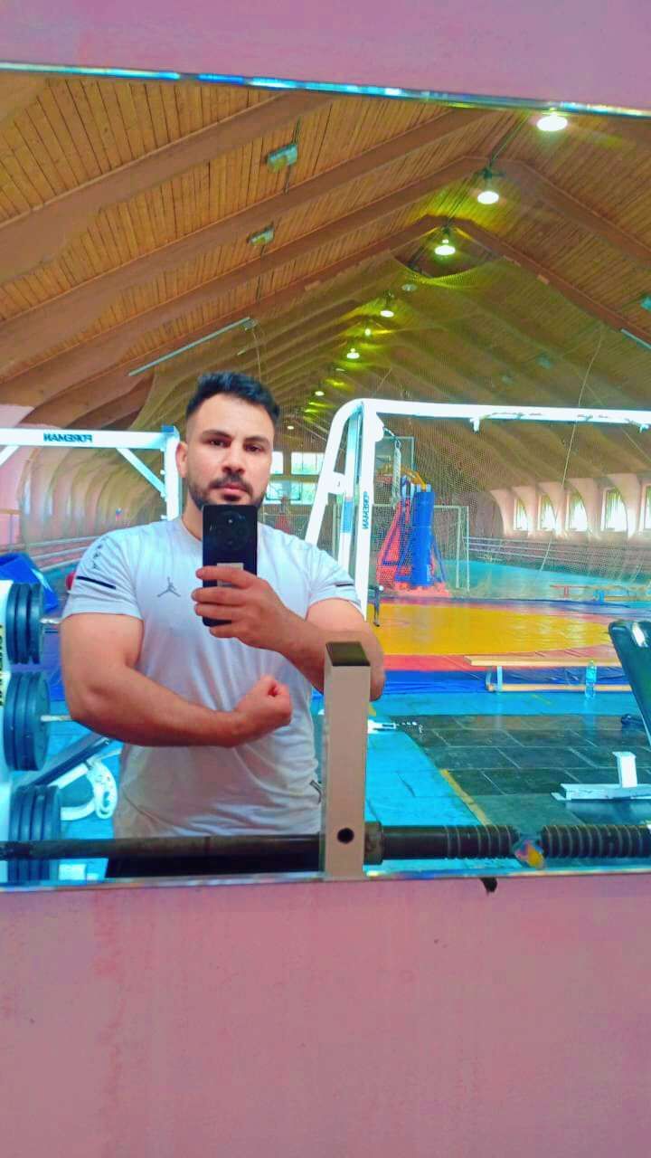  54222646  Louis, 34 ,    