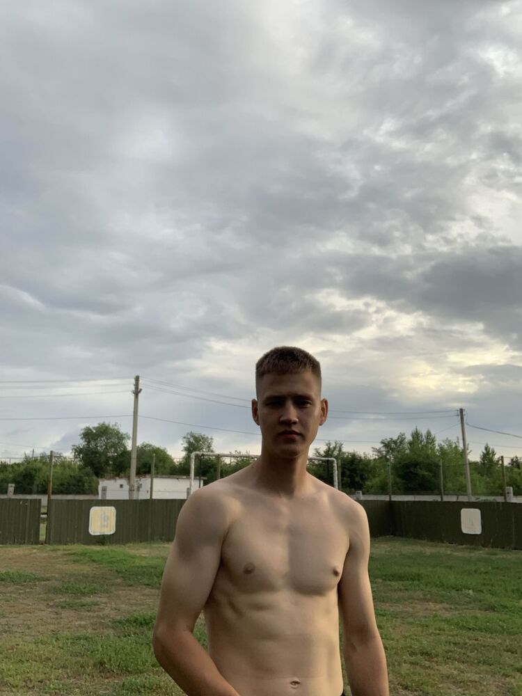  35922826  Bogdan, 25 ,    