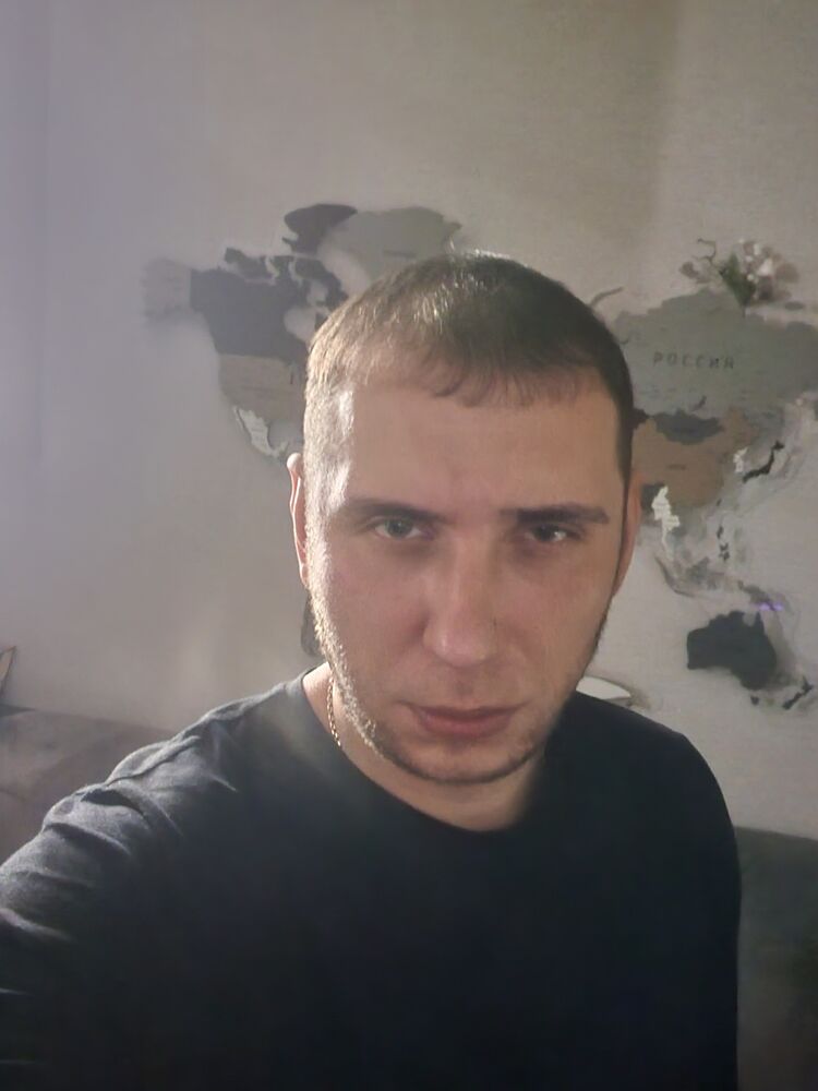  49611326  Vladislav, 37 ,    