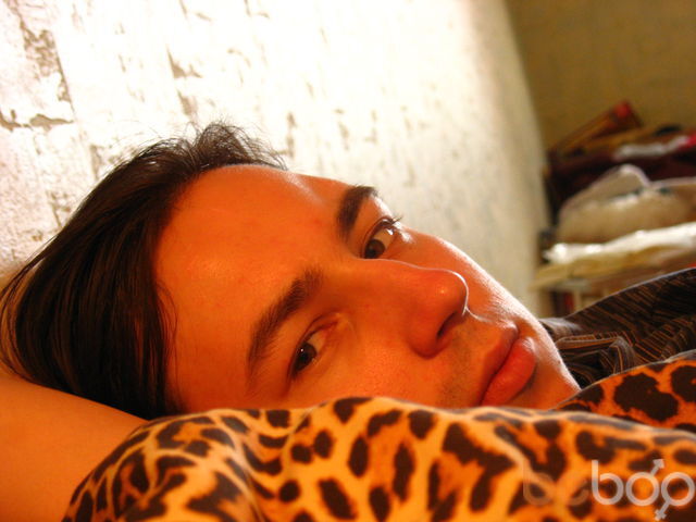  1061826  Tryamk, 43 ,    