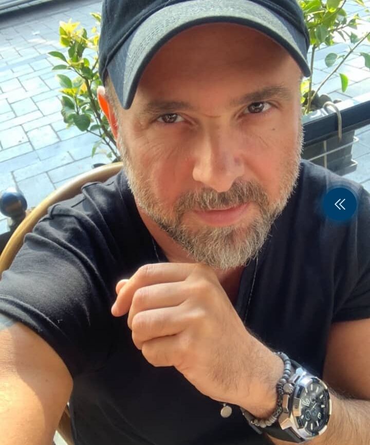  47848736  Eric, 54 ,    Frankfurt Am Main