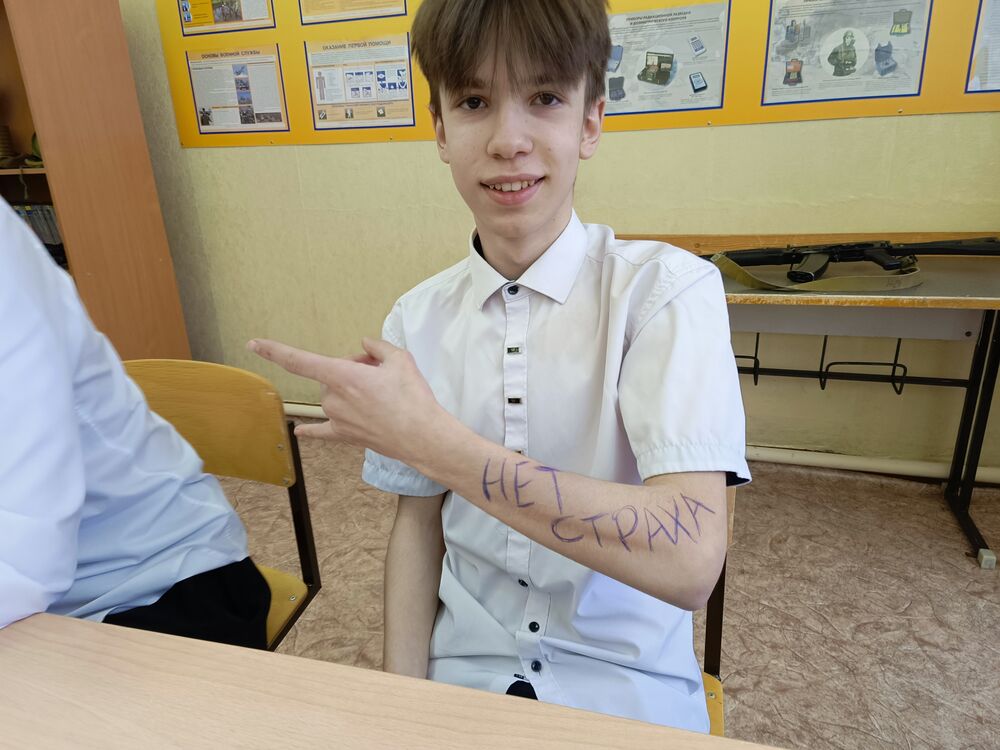  48609286  , 19 ,    