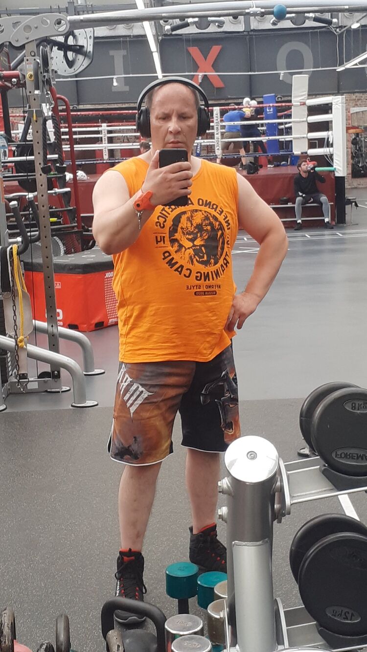  54546366  Igor, 45 ,    