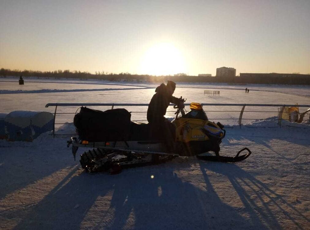  15253856  Zhenis, 33 ,    