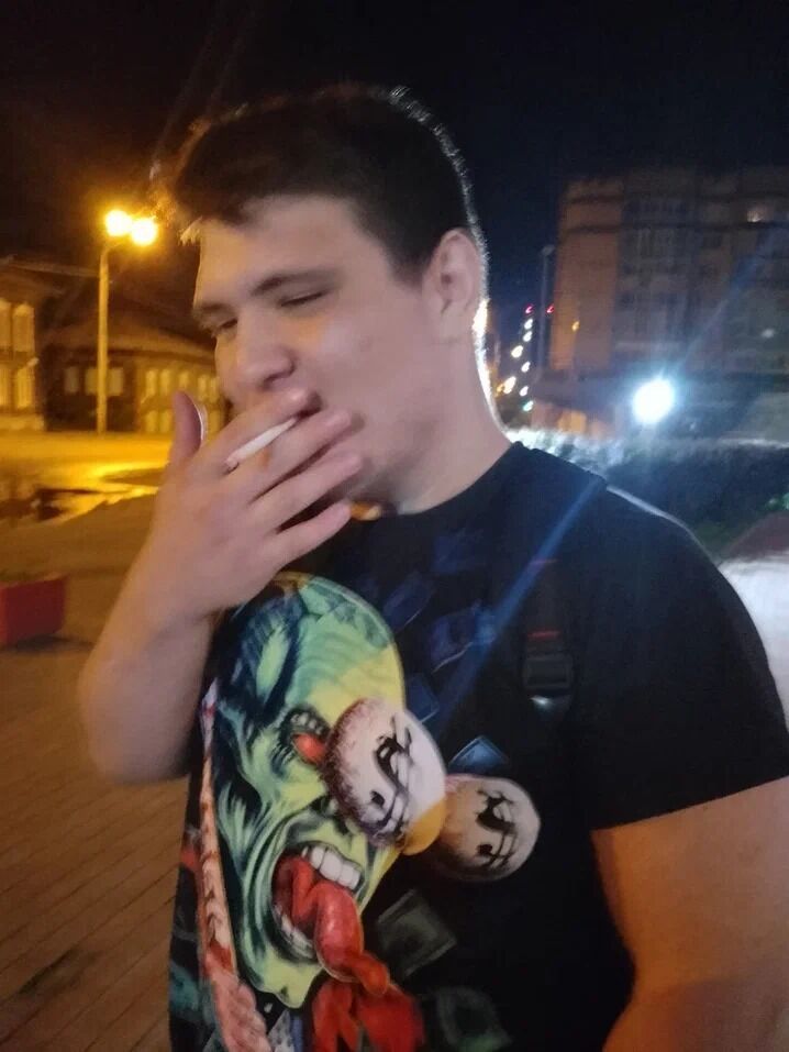  44277046  , 23 ,    