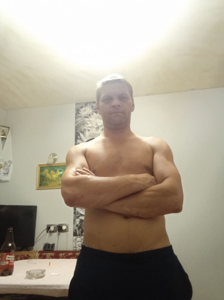  44463676  , 33 ,    