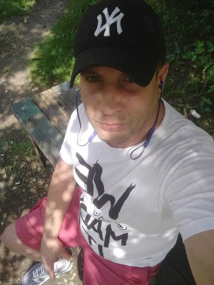  24599586  , 43 ,    