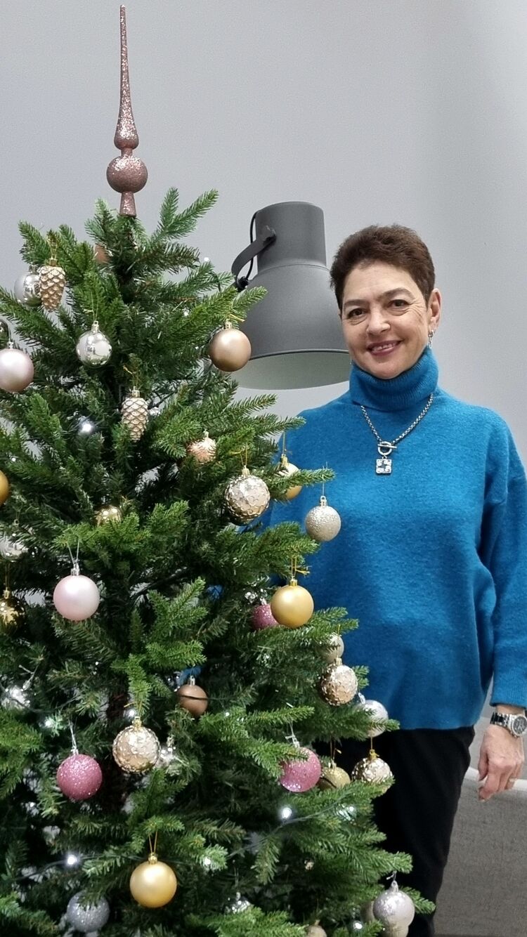  54730836  Zinaida, 66 ,    